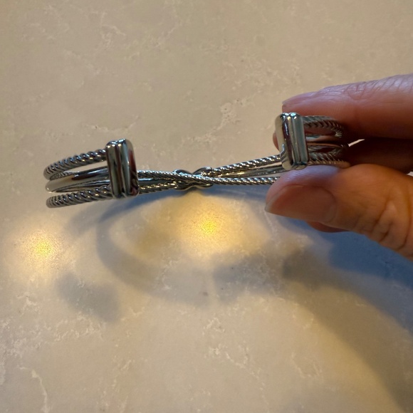 David Yurman X crossover cuff with Diamonds - Picture 4 of 6